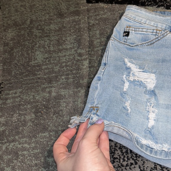 KanCan Distressed High Rise Jean Shorts - Picture 4 of 5
